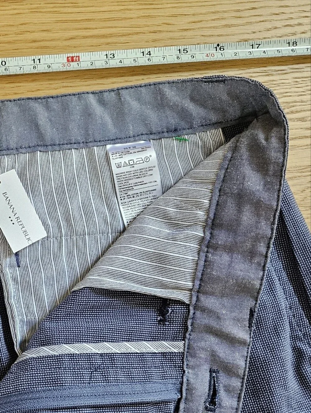 NWT Banana Republic Relaxed Tapered Fit Pants Men's 33x32 Blue  Cotton Ankle